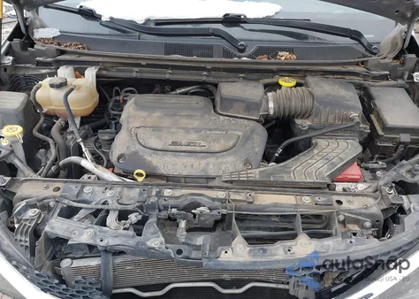 2019 Chrysler Pacifica Touring z USA, uszkodzony, nr VIN 2C4RC1DG1KR626547